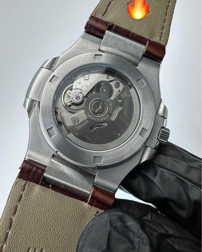 Nautilus Brown