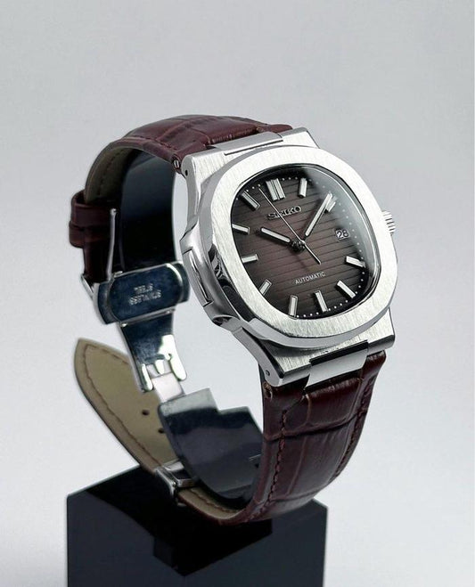 Nautilus Brown