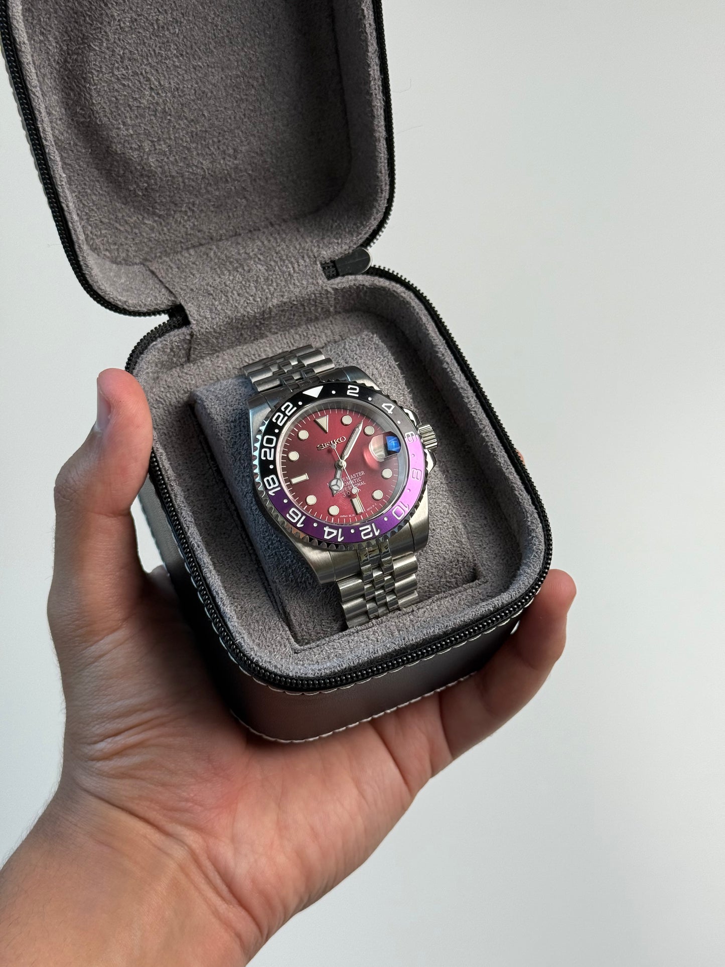 Boîte de voyage rigide pour montre – Cuir noir et intérieur velours (1 montre)