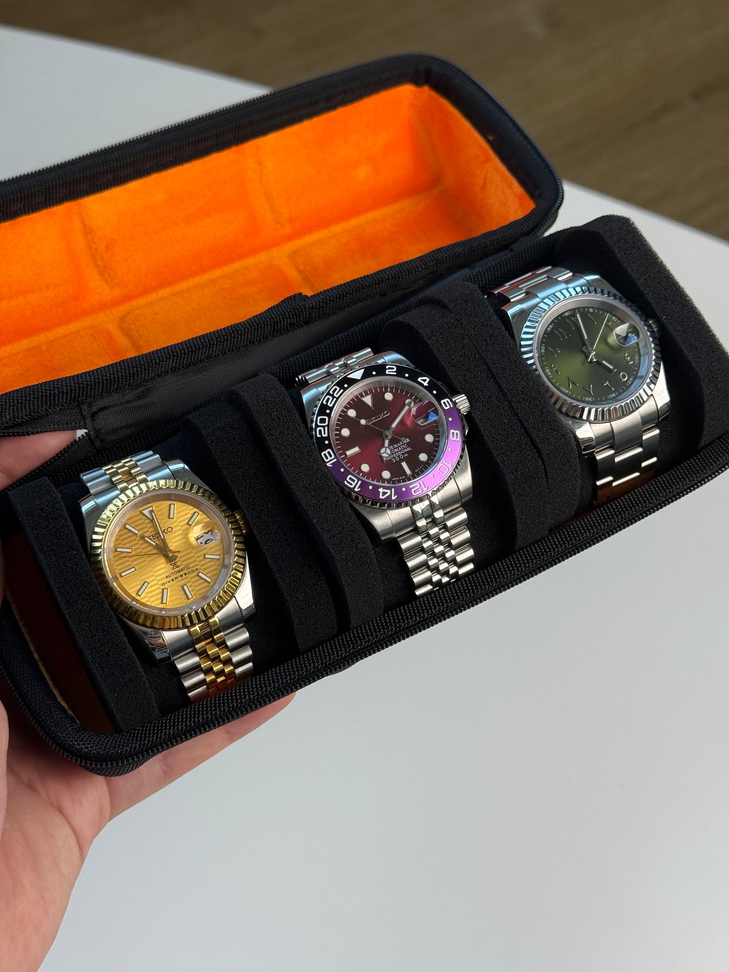 Boîte de voyage rigide pour 3 montres – Étui noir avec intérieur velours orange