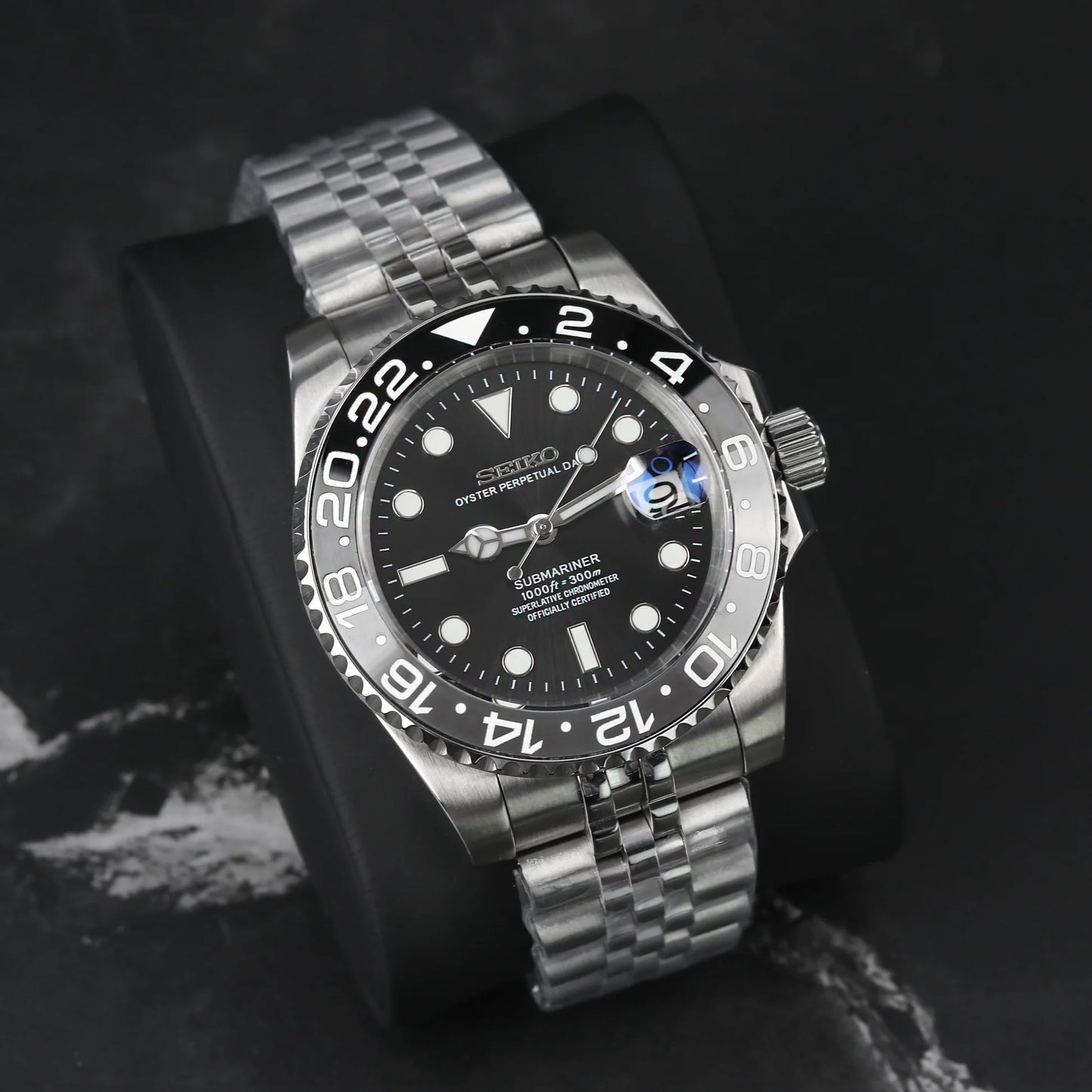 GMT MOD BRUCE WAYNE